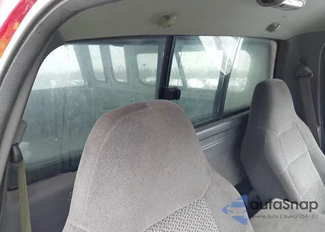 2002 Ford F-150 Xl/Xlt z USA, uszkodzony, nr VIN 1FTRF17L92NA67780